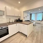 Zentrale Und Schoene Ferienwohnung II