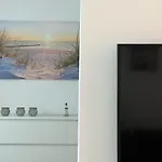Zentrale Und Schoene Ferienwohnung II