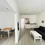 Zentrale Und Schoene Ferienwohnung II